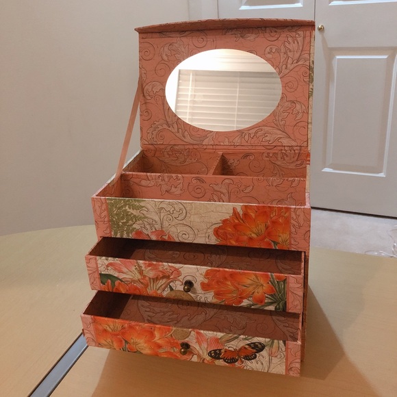 Brand New Jewelry Box - Picture 3 of 4